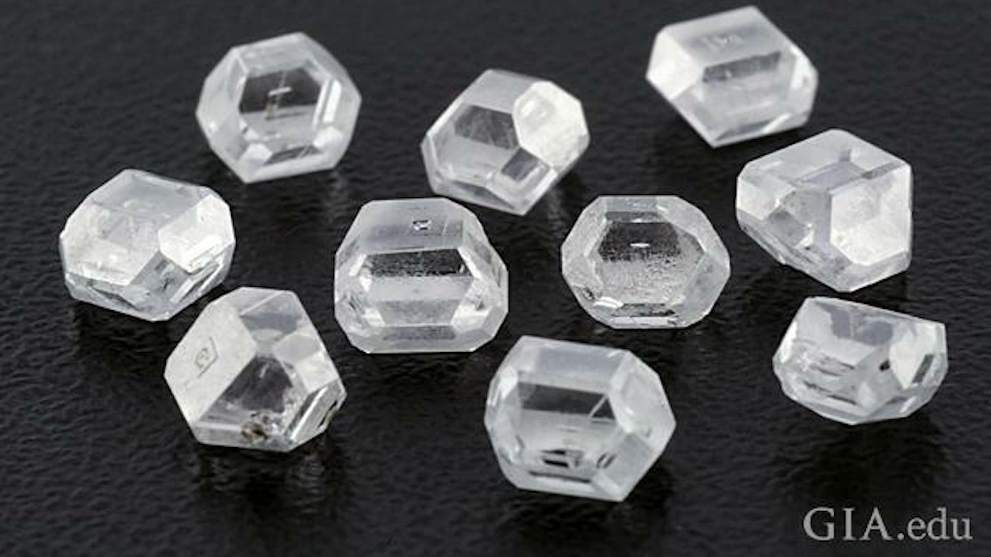 Бриллианты hpht first class diamonds. CVD/HPHT синтетические Алмазы. CVD И HPHT Алмаз. HPHT Синтез алмаза. Синтетический монокристаллический Алмаз.