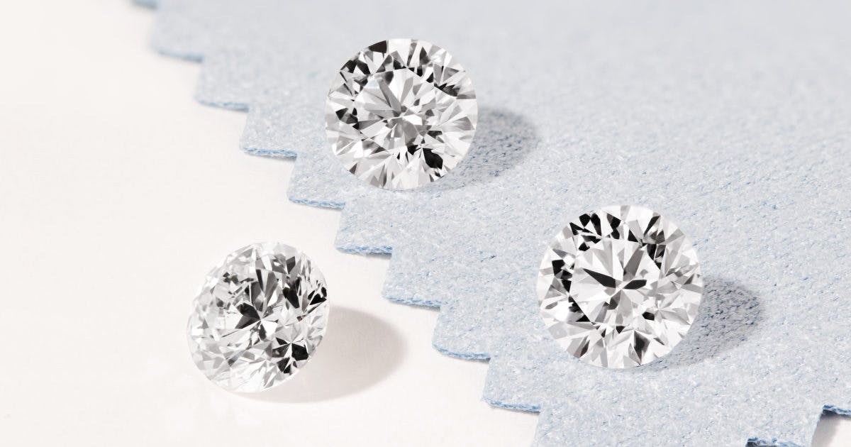Friendly Diamonds Lab Grown 1/3 Carat IGI Certified Made in USA Diamond  Earrings 14K White Gold Lab Created Cushion Shape Diamond Solitaire Earring  FG-VS2-SI1 Quality Diamond Stud Earrings For Women : Amazon.co.uk: