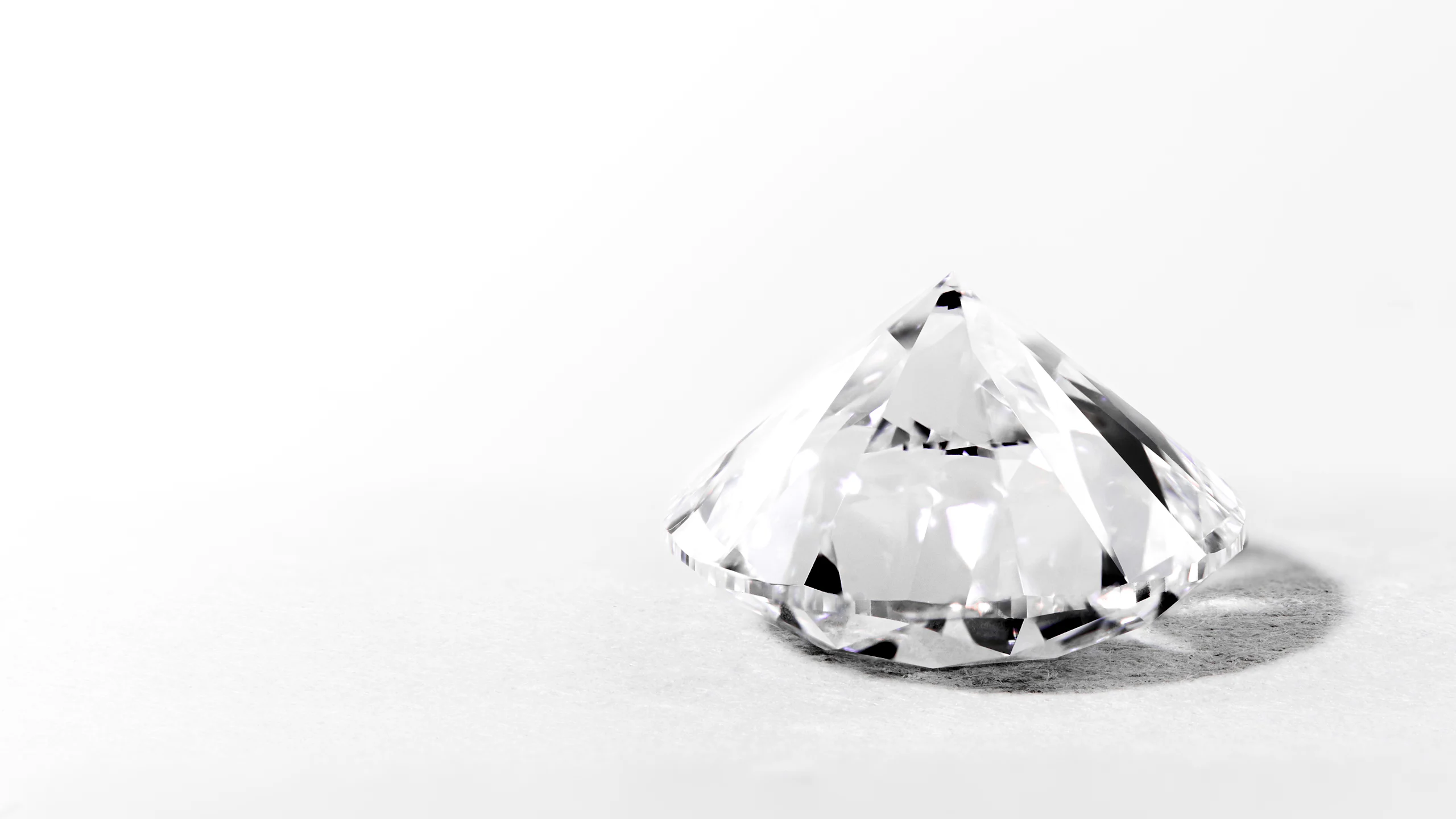 What is a diamond culet?